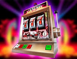 phtaya အွန်လိုင်း စလော့ platform တွင် MMK ဖြင့် Jackpot Slot ဂိမ်းများ ကစားနေသောမြင်ကွင်း
